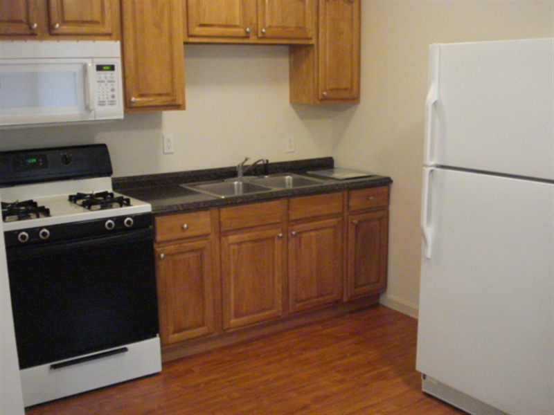 1955 Reynolds Lane - Photo 6 of 11