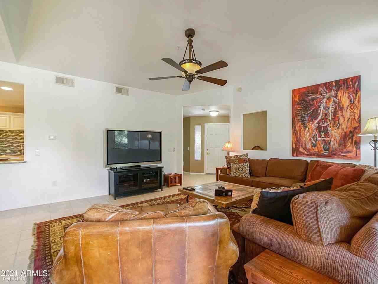 425 S Parkcrest - Photo 2 of 26