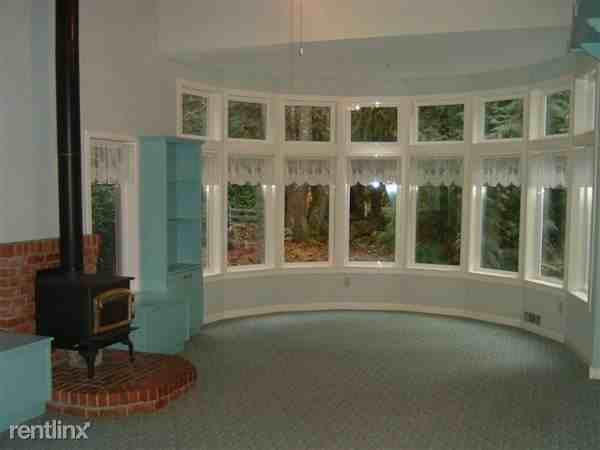 481 E Aletha Pl - Photo 3 of 10