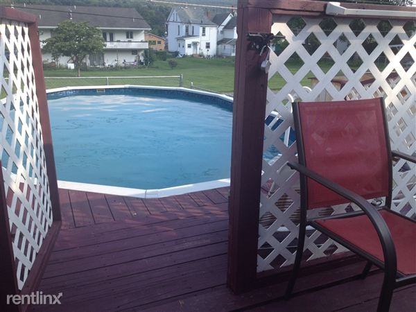 711 Hudson Ave - Photo 2 of 7