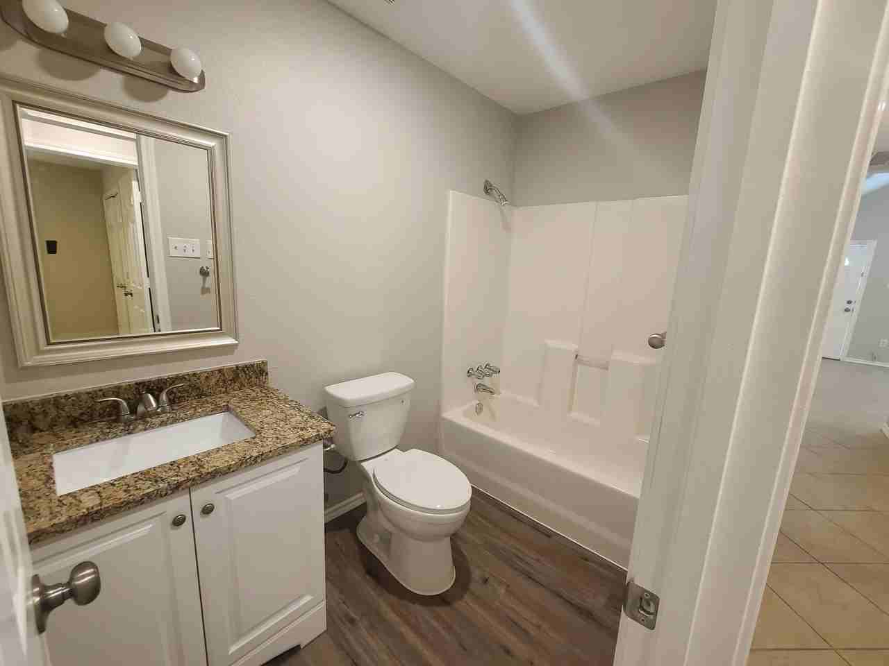 2323 Macon St - Photo 5 of 8