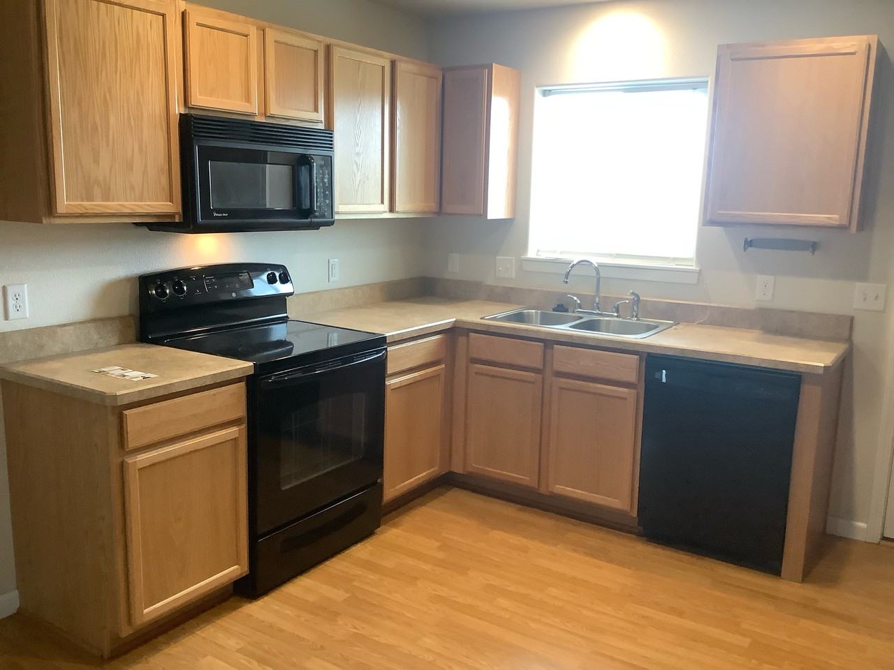 2961 Marlisa Ln - Photo 3 of 9