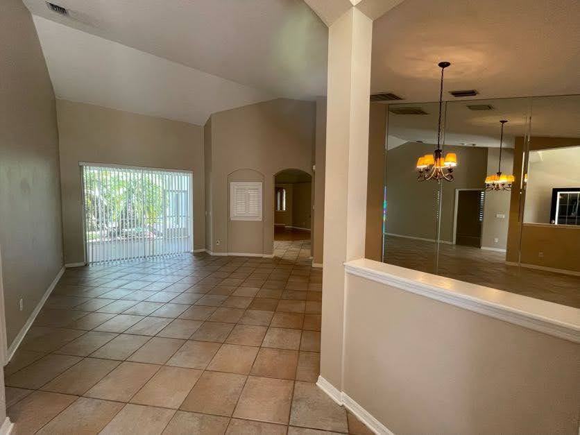 18111 Pheasant Walk Dr - Photo 2 of 29