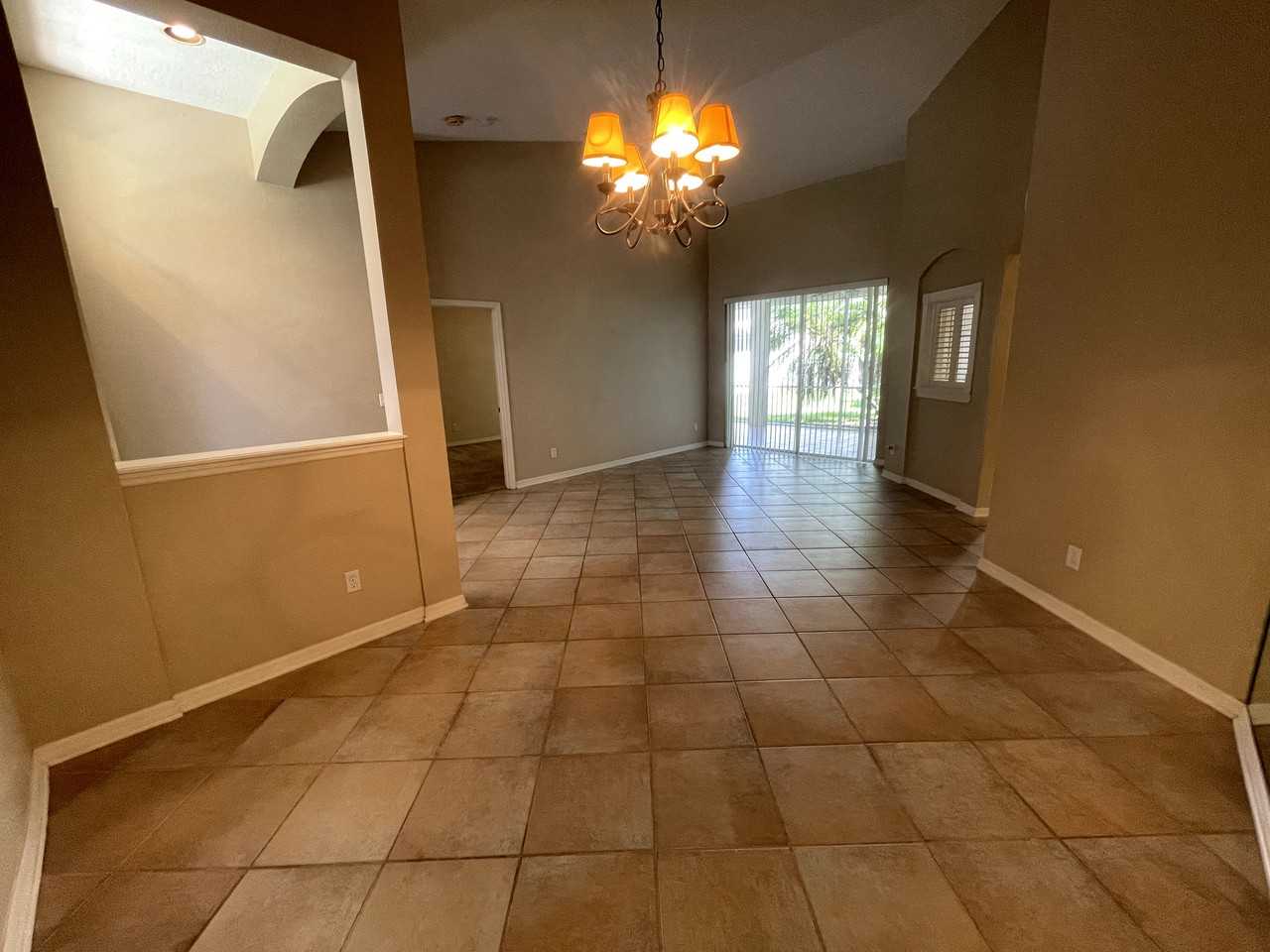 18111 Pheasant Walk Dr - Photo 4 of 29