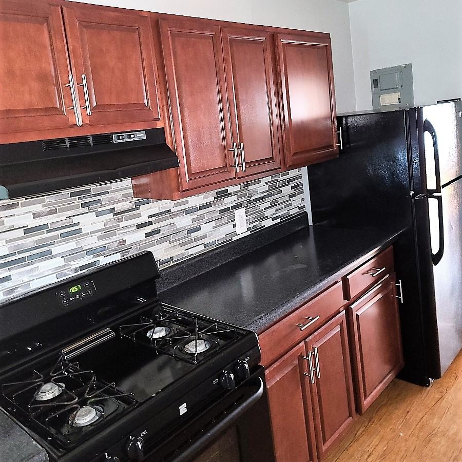 3736 1St St Se - Photo 2 of 7