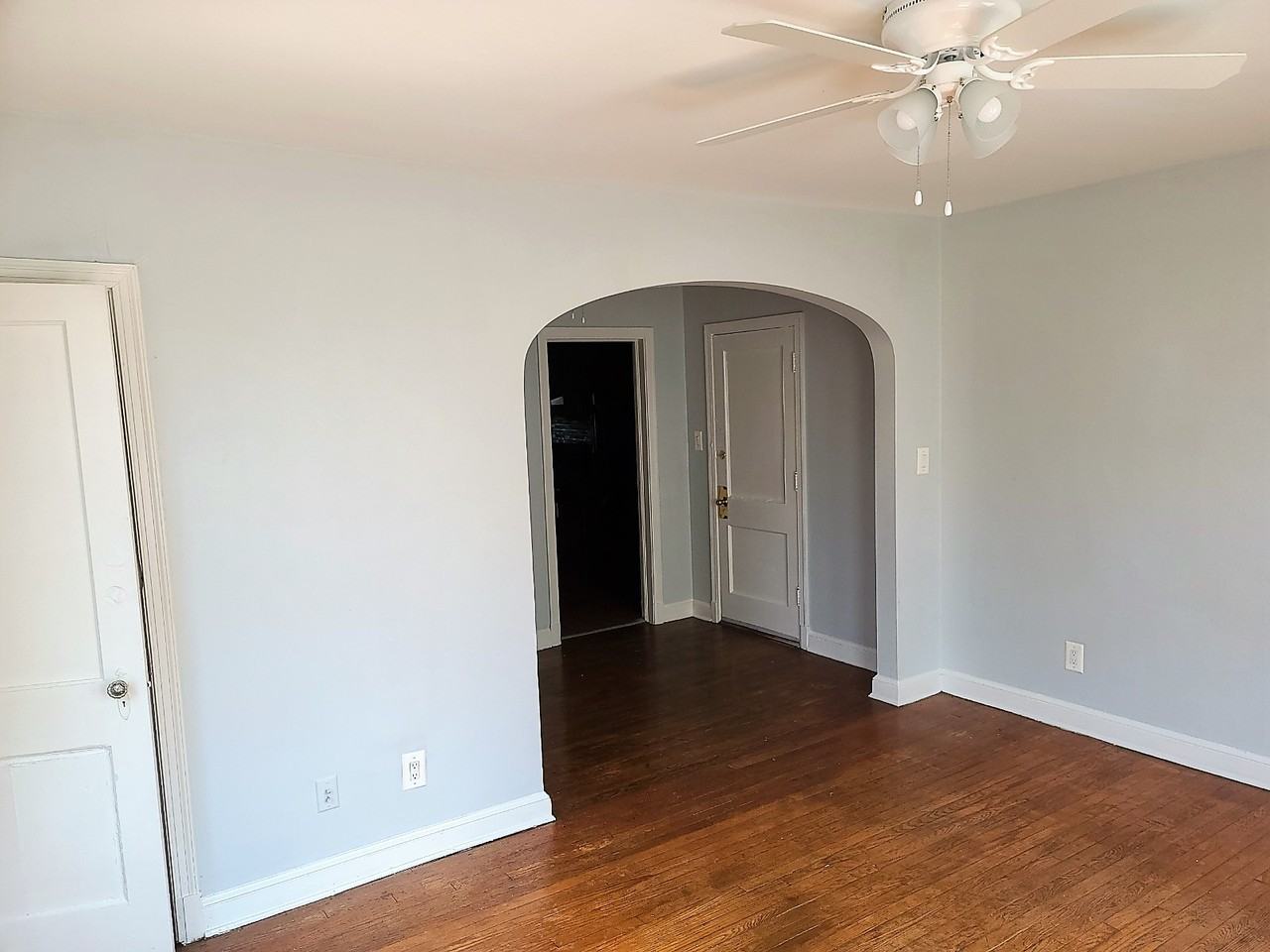 3736 1St St Se - Photo 5 of 7