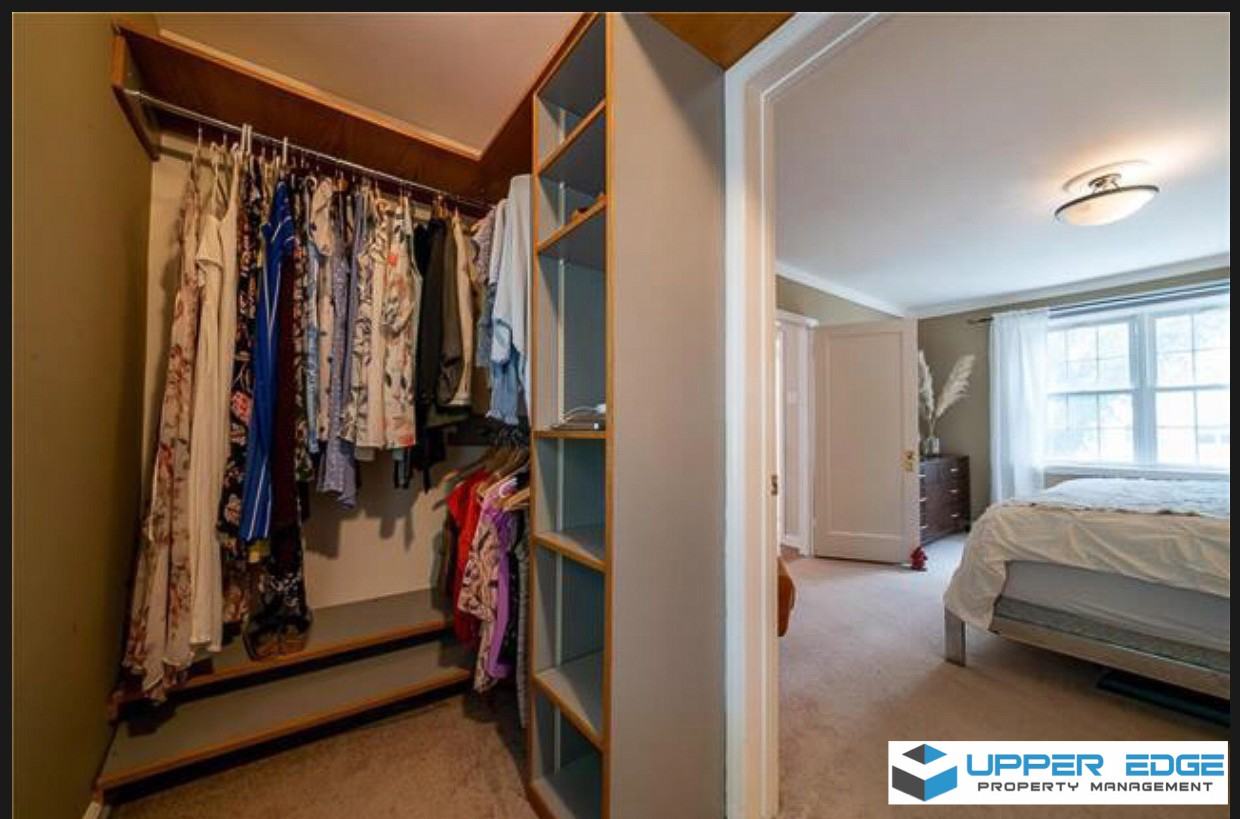 434 Queenston St - Photo 3 of 45