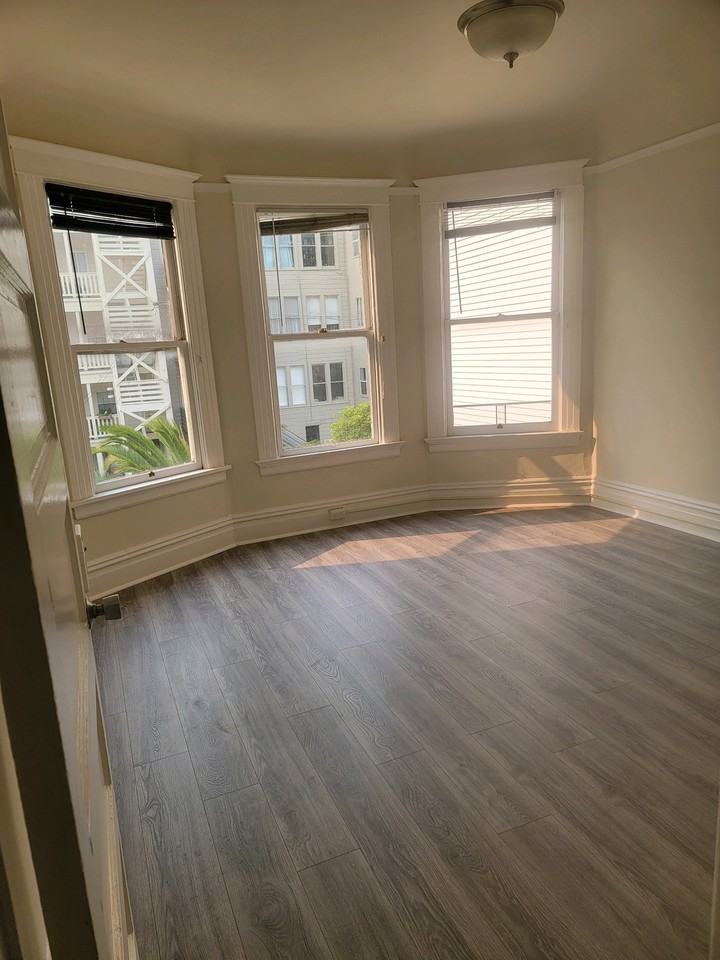 1819A Oak St #1819A - Photo 4 of 14