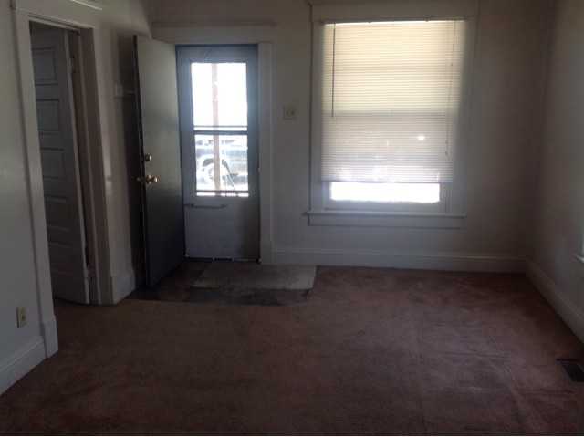2423 W St - Photo 2 of 13