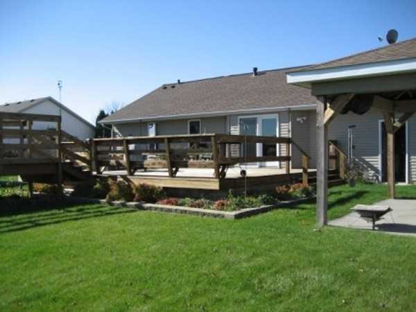 404 S Sandra St - Photo 3 of 25