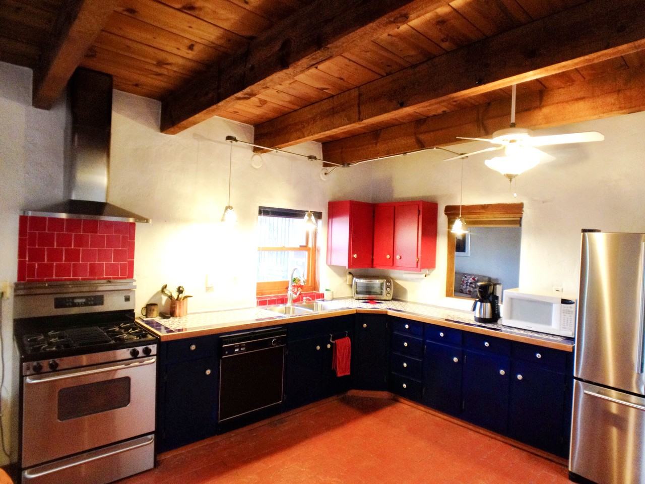 1501 Avenida Cristo Rey NW - Photo 3 of 31