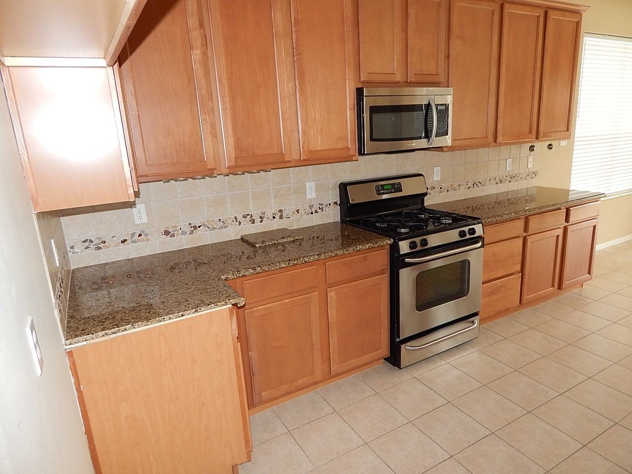 32507 Jan Ln - Photo 2 of 9