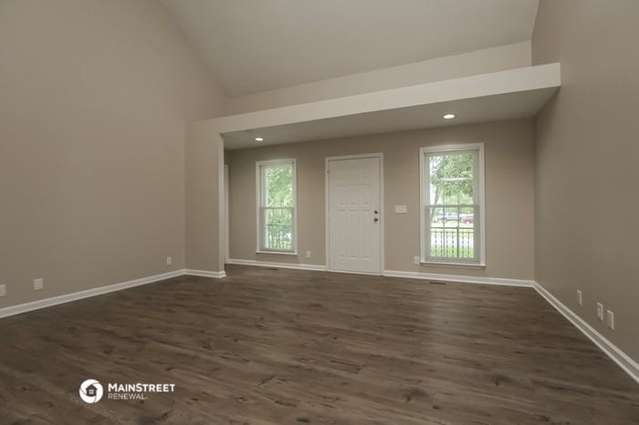 2319 Centertree Dr - Photo 3 of 16
