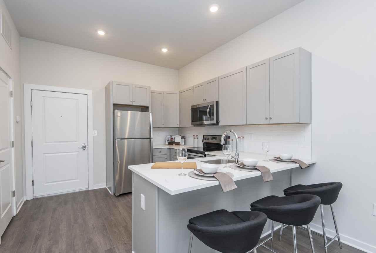 1002 N 2nd Street - Photo 3 of 17