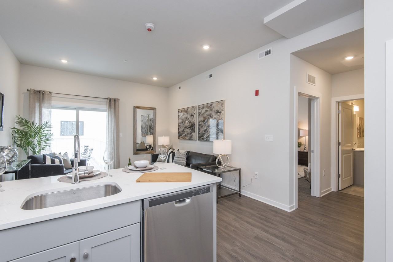 1002 N 2nd Street - Photo 6 of 17