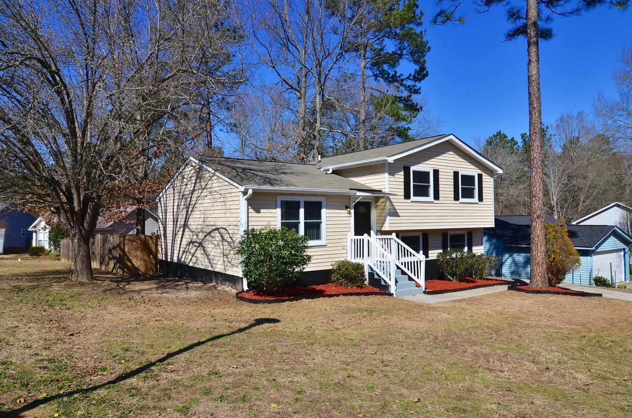 42 Thistle Ct - Photo 3 of 32