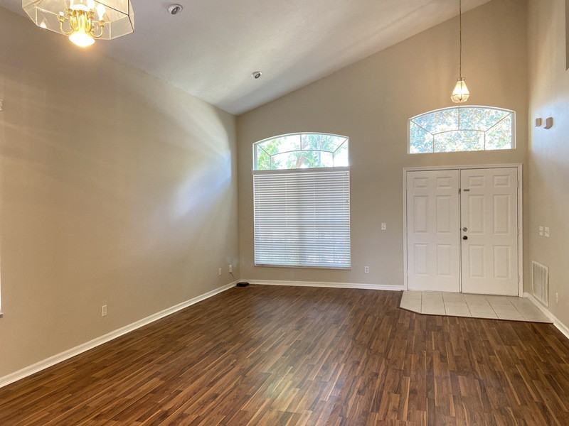 1408 Holly Glen Run - Photo 2 of 29