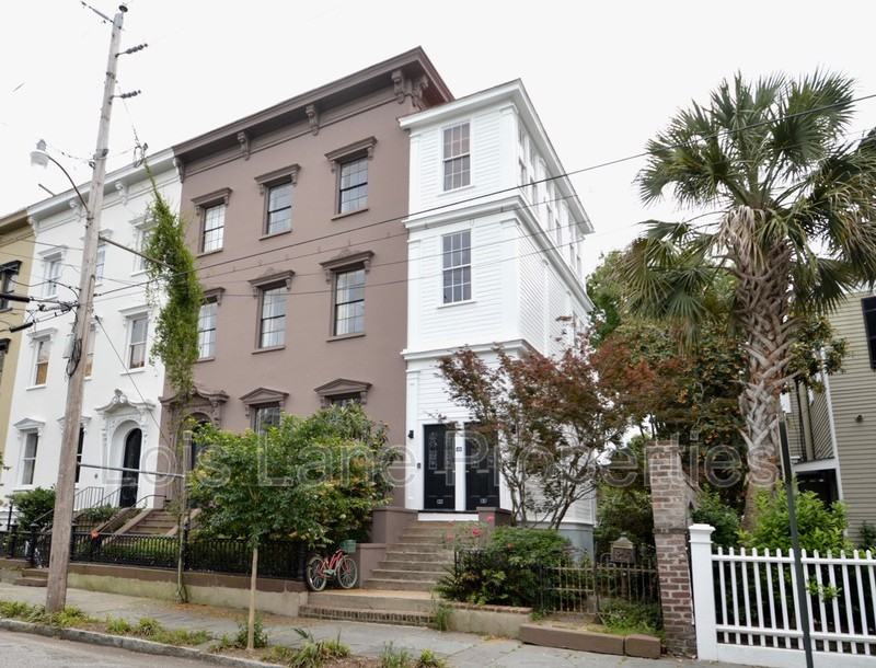 109 Bull St - Photo 2 of 25