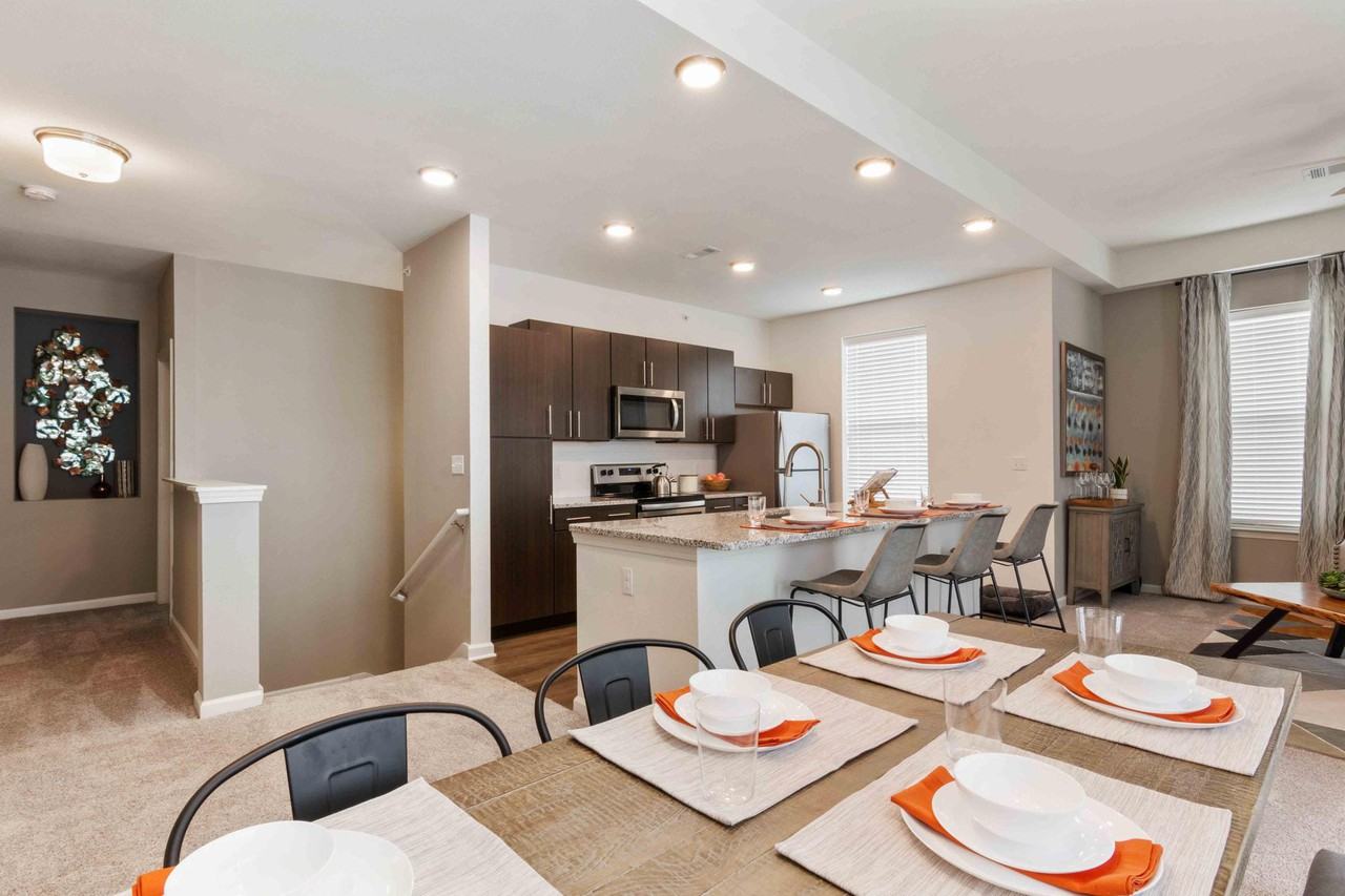 The Landing at Tiffany Springs - Photo 3 of 23