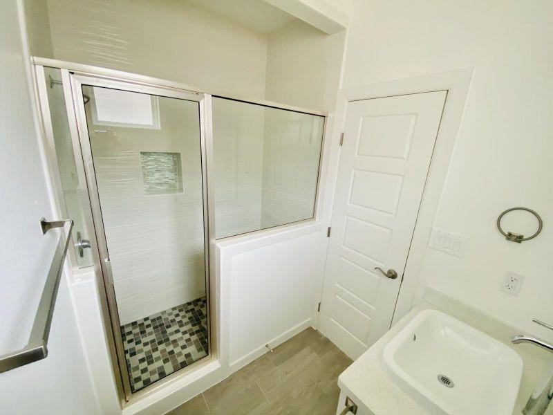 909 W Carmel Ave Apt 3 - Photo 6 of 11