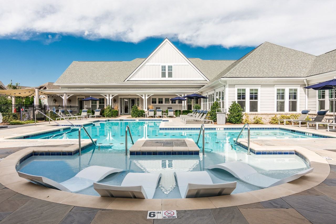 Heartwood at Lockwood Glen - Photo 4 of 43