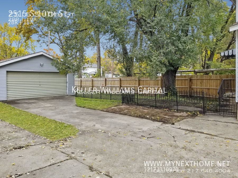 2515 S 10th St - Photo 2 of 26