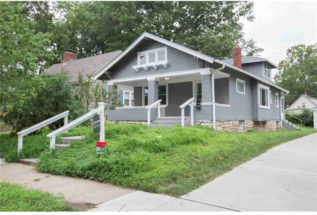 5919 Kenwood Ave #1 - Photo 2 of 17