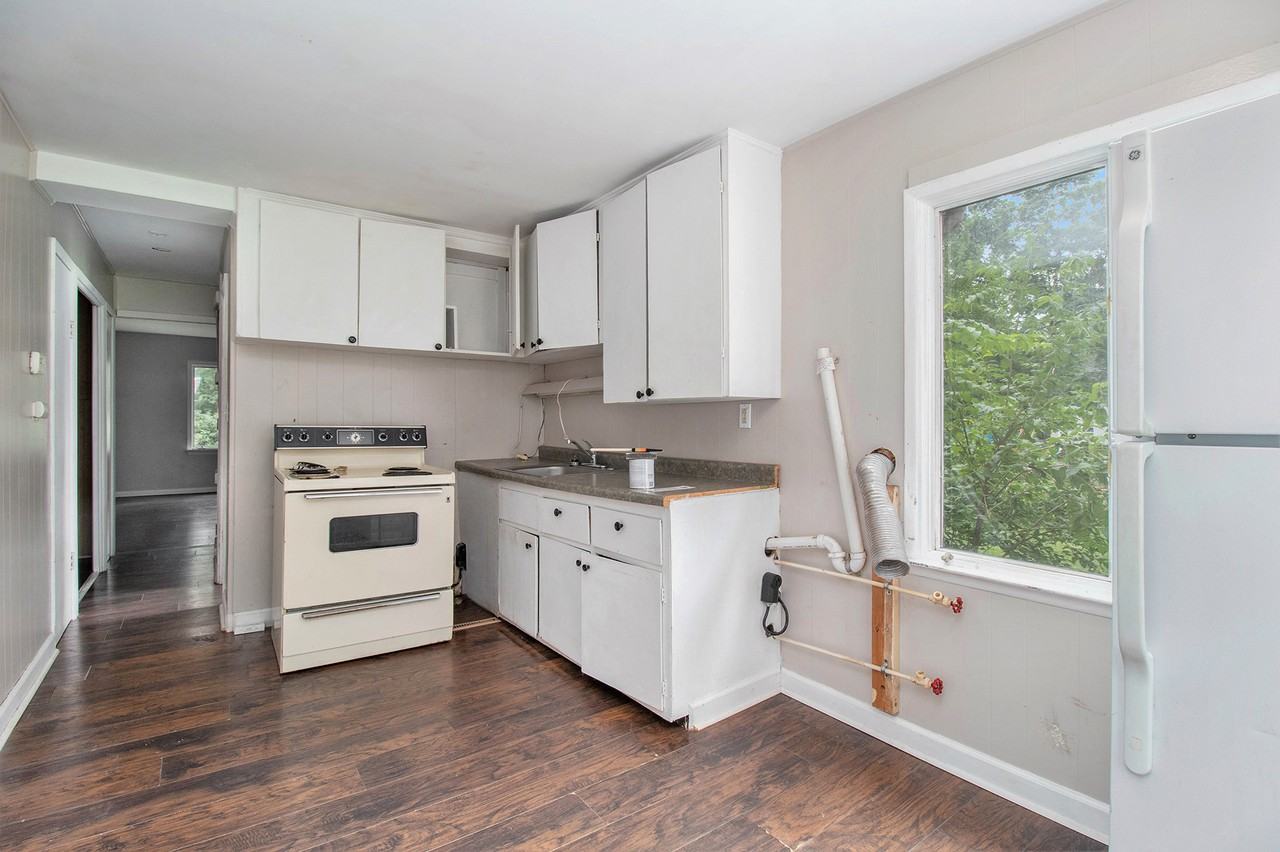 3215 Grand Prairie Rd #B - Photo 3 of 9