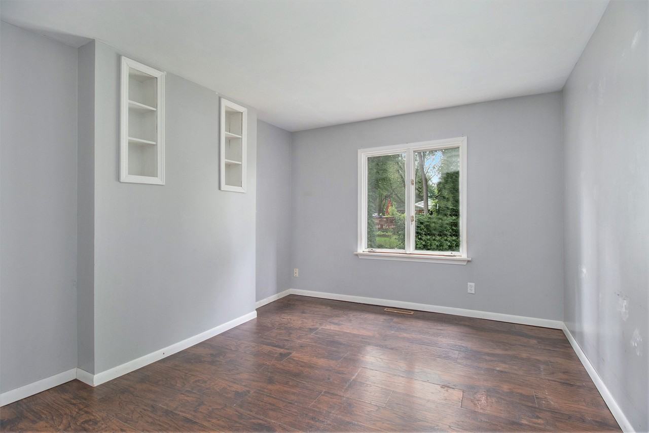 3215 Grand Prairie Rd #B - Photo 5 of 9