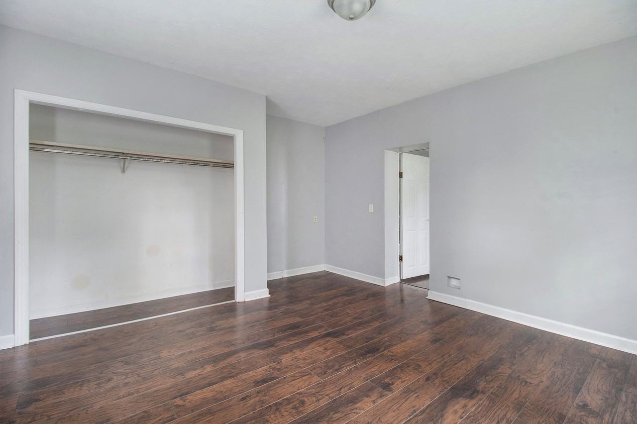 3215 Grand Prairie Rd #B - Photo 7 of 9