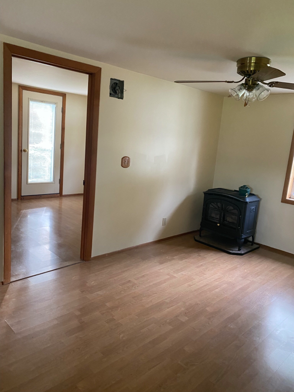 690 S Windsor St - Photo 7 of 11