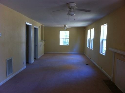 308 Wilbur St - Photo 2 of 8