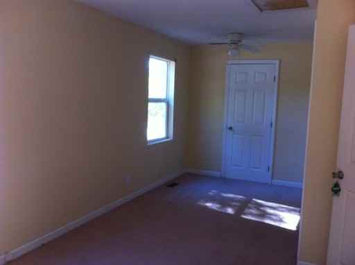 308 Wilbur St - Photo 3 of 8