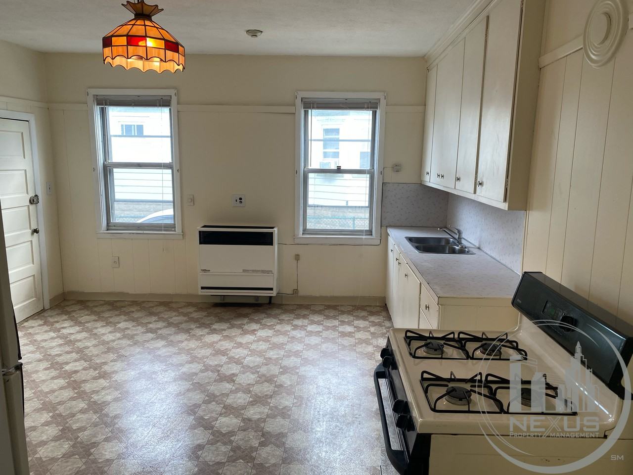 16 Arlington St - Photo 2 of 16