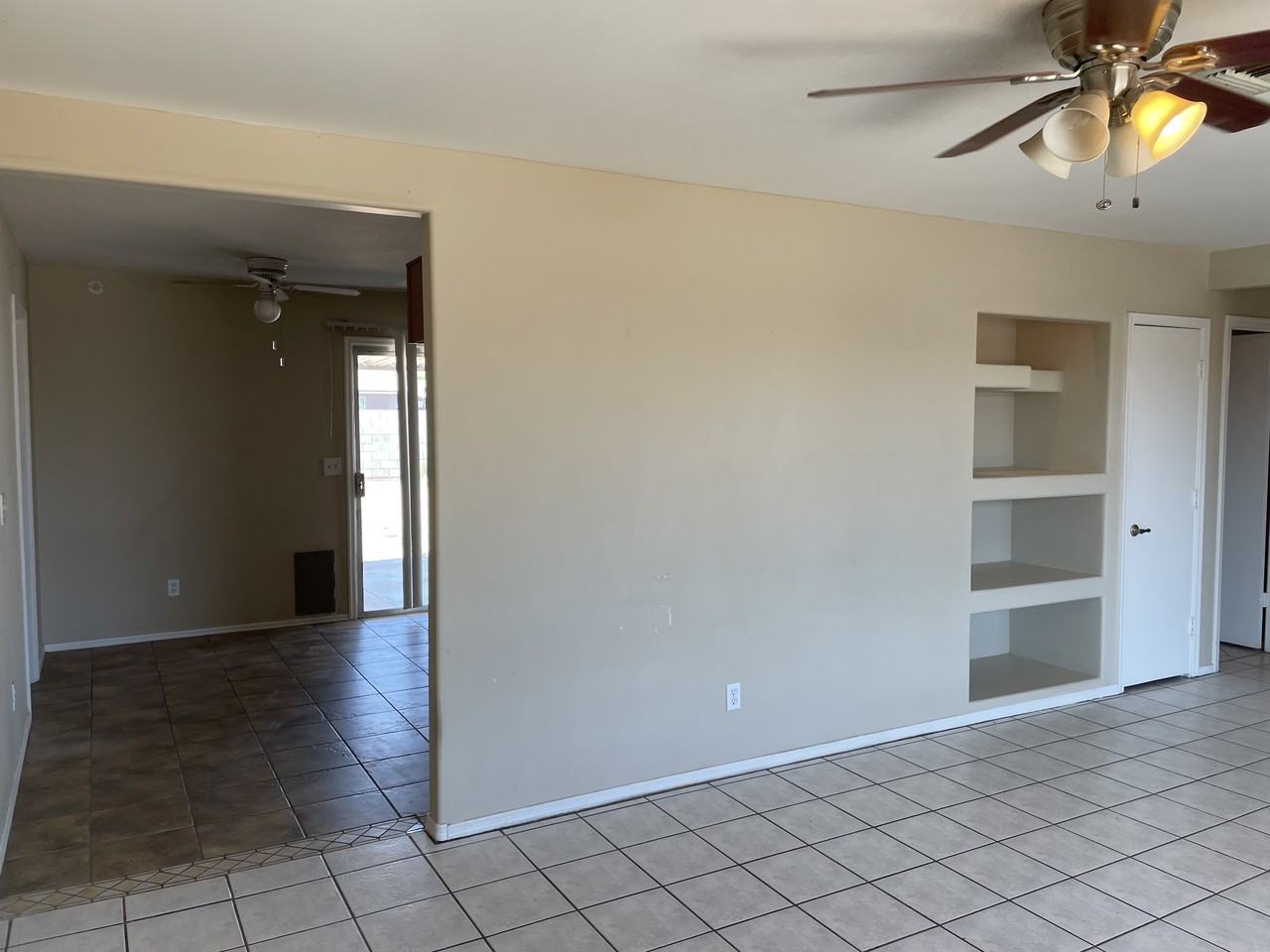 9002 W Mountain View Rd - Photo 3 of 7