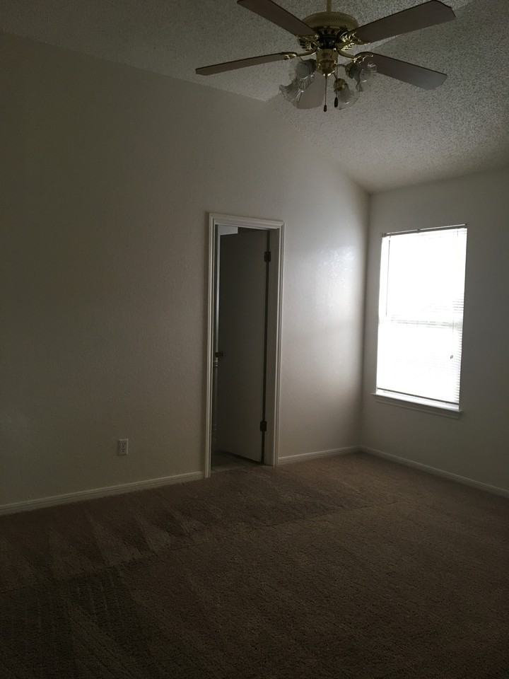 106 Campfire Cir - Photo 6 of 10