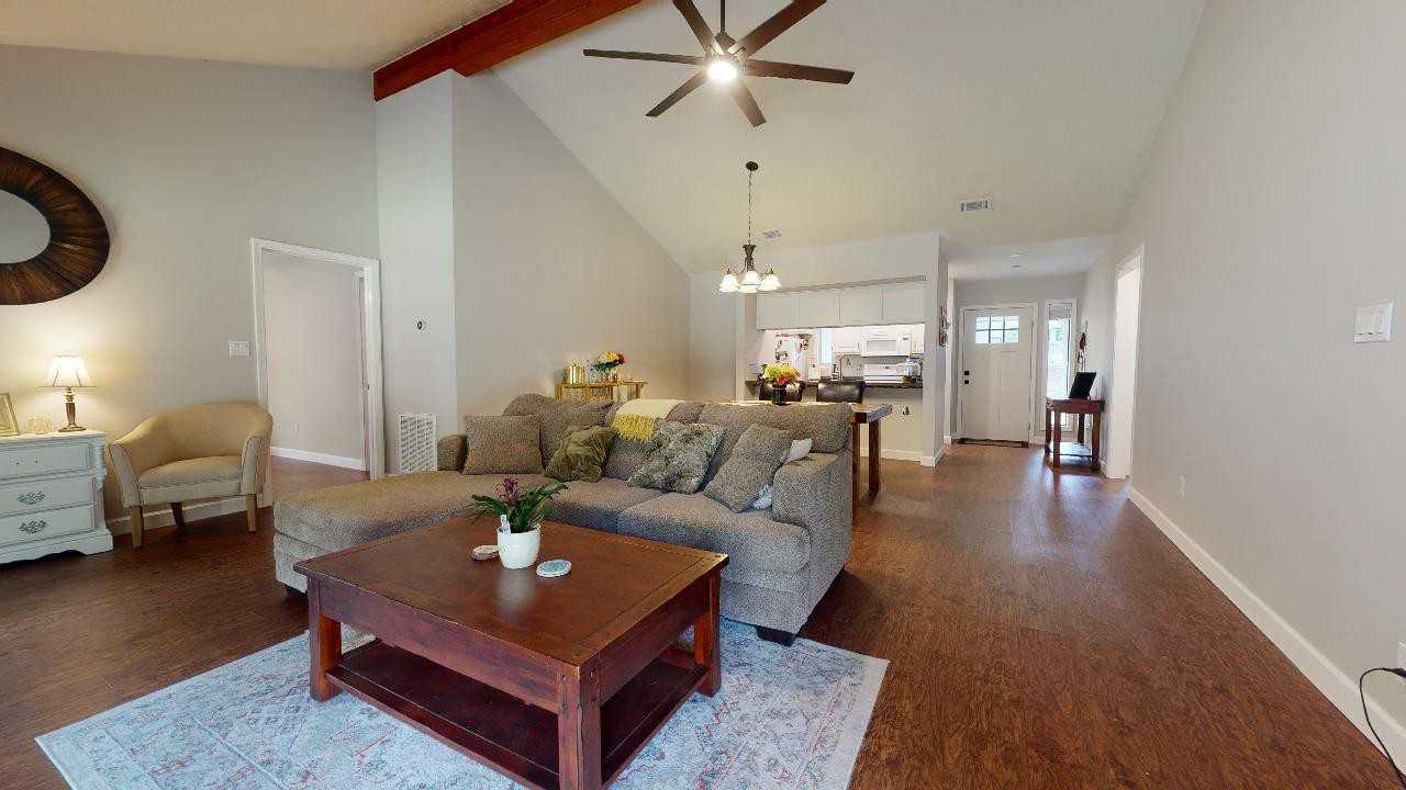 2709 Wilderness Dr N - Photo 2 of 20