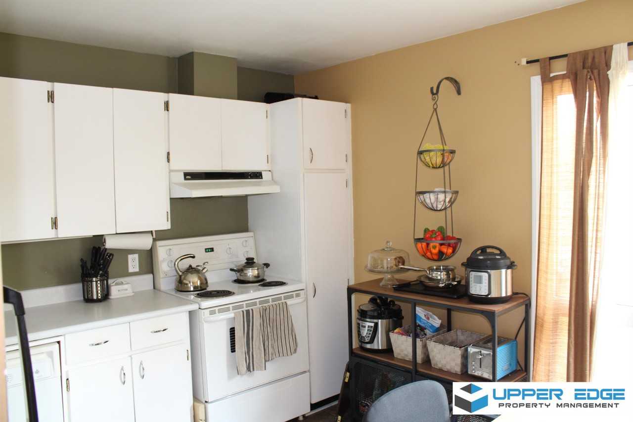 765 Nassau St S - Photo 2 of 23