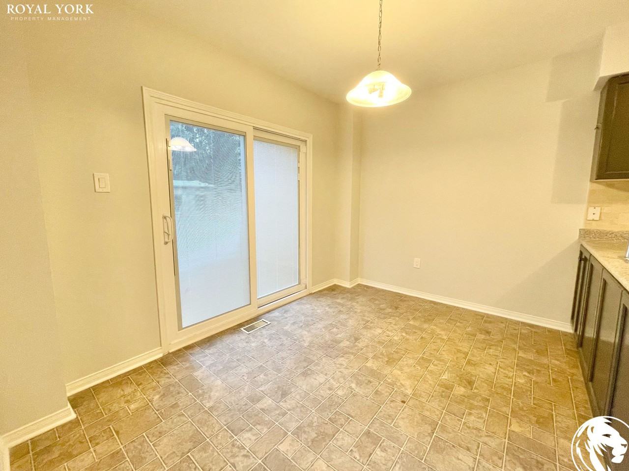 431 Bartholomew Dr #1 - Photo 3 of 32