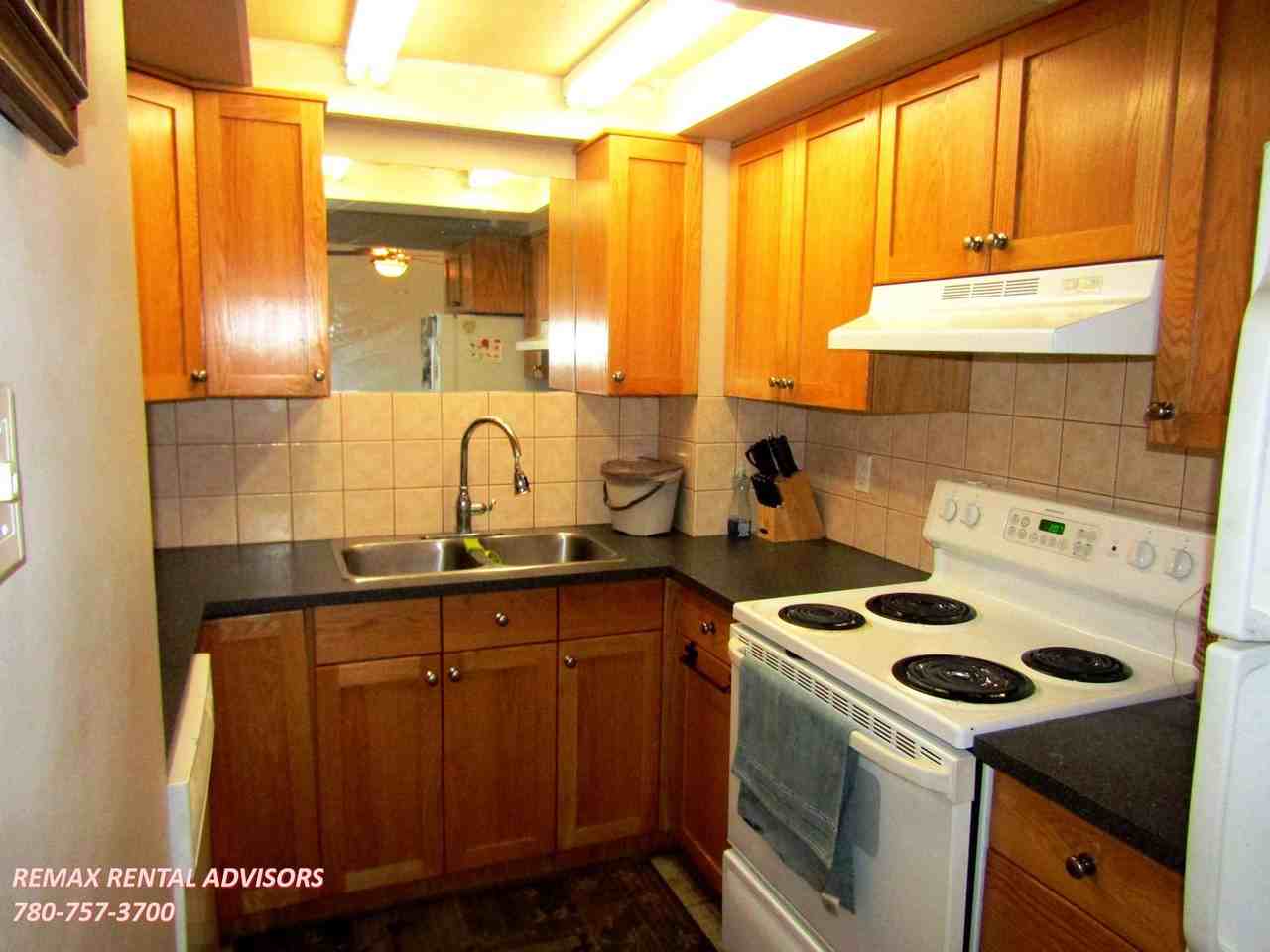 2423 56 St Ne - Photo 2 of 16