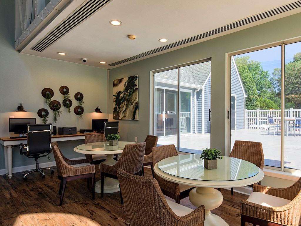 Watermans Crossing Apartments - Photo 5 of 33