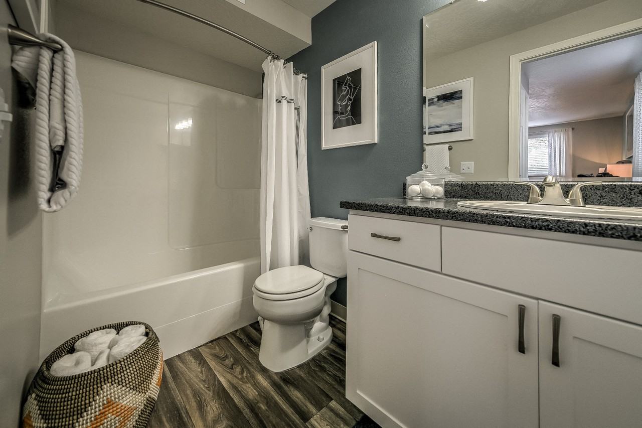 River Pointe Apartments - Photo 5 of 23