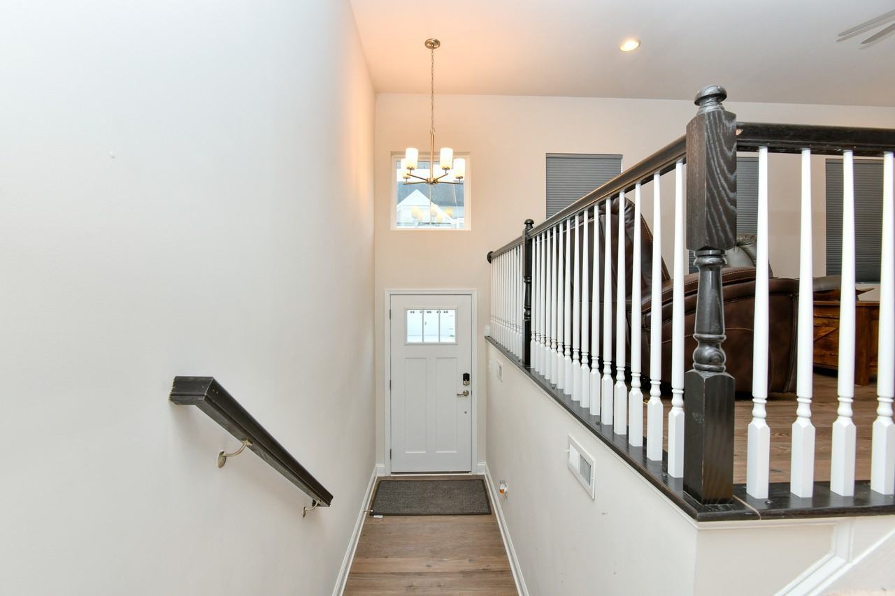 36015 Auburn Way - Photo 3 of 10