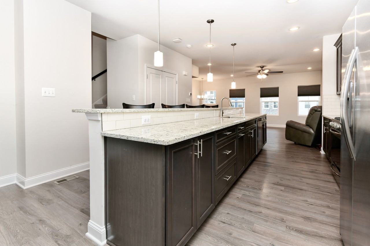 36015 Auburn Way - Photo 7 of 10