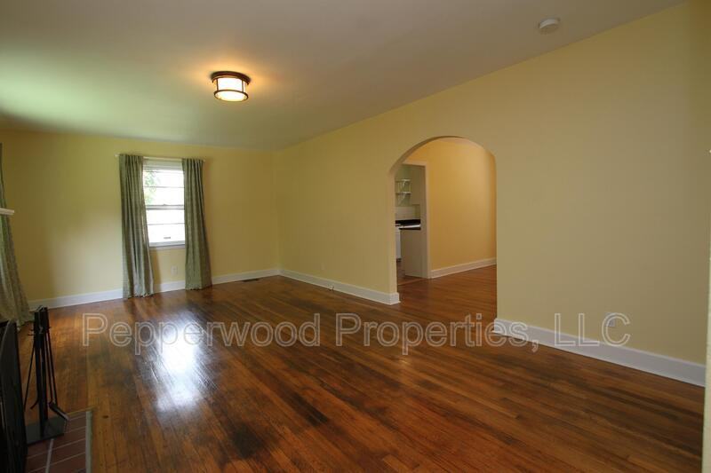 111 Timothy St - Photo 2 of 23