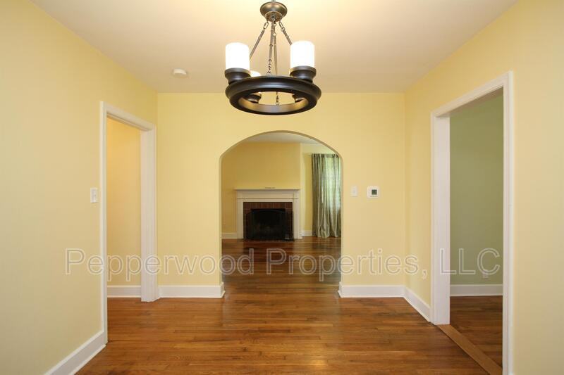 111 Timothy St - Photo 4 of 23