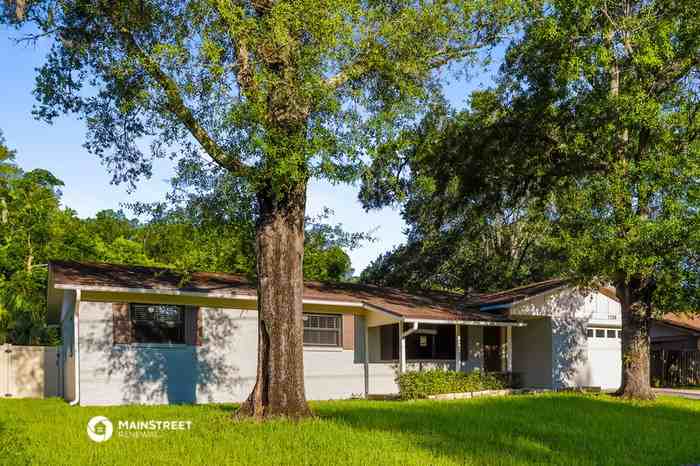 1706 Grove Park Dr - Photo 3 of 16