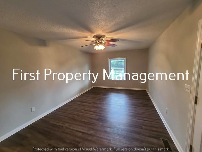 270 Wilma Dr - Photo 2 of 20