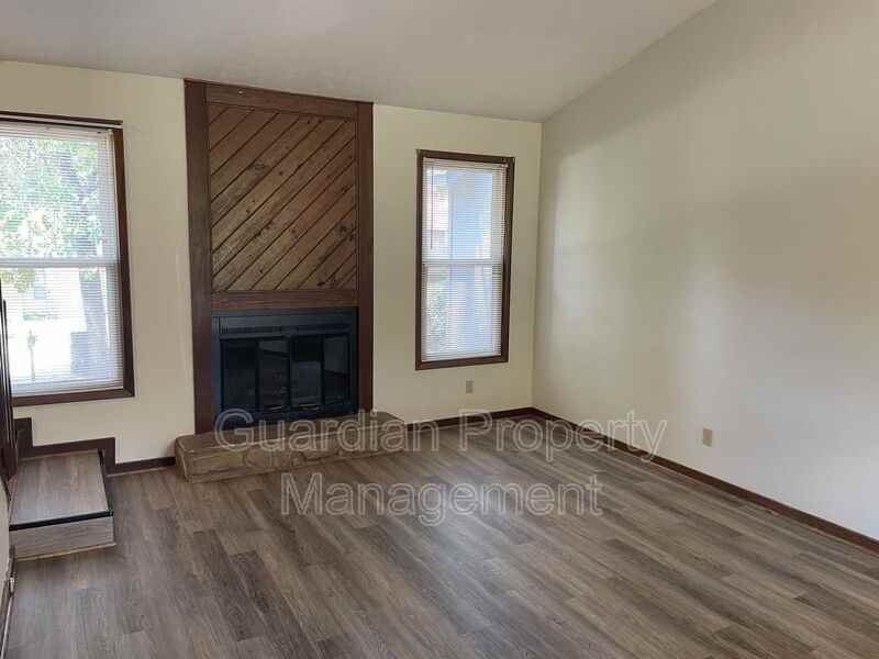 816 Rumford Pl - Photo 2 of 19
