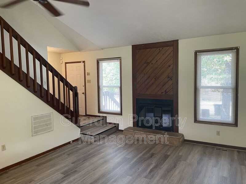 816 Rumford Pl - Photo 3 of 19